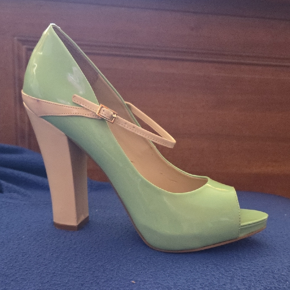 Nine West Green Cream Block Heel Pumps